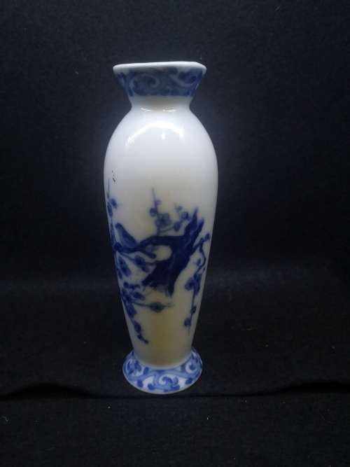 Blue and white bud vase