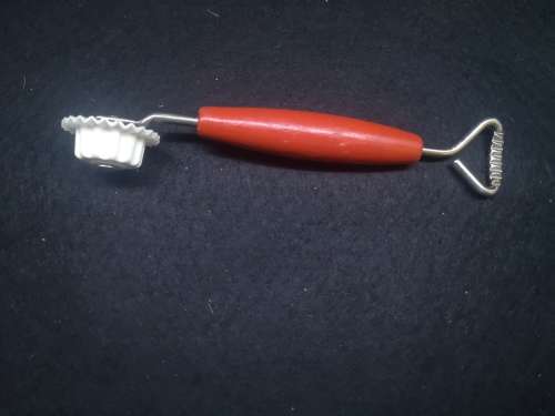 dough edge roller tool
