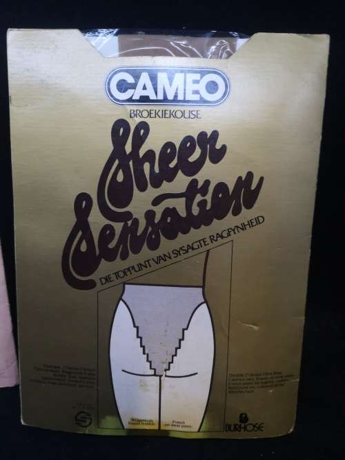 2 x Vintage stockings! Look!