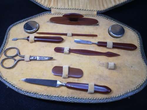 Bakelite? Manicure set