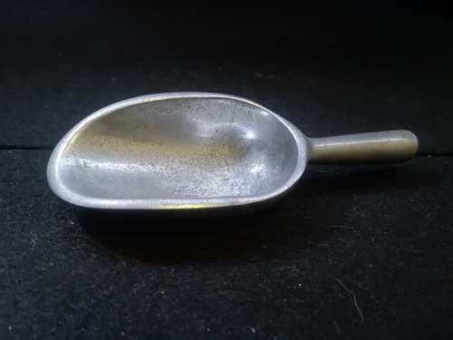 Aluminum scoop
