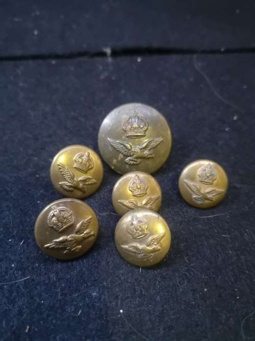 Brass buttons - RA