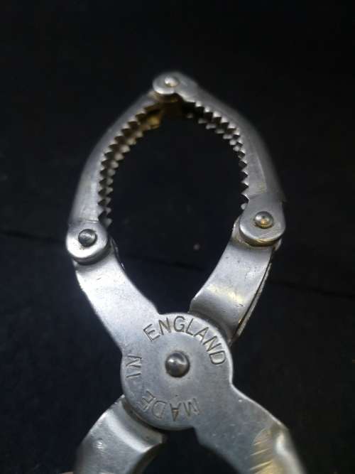 Nutbrown nut cracker