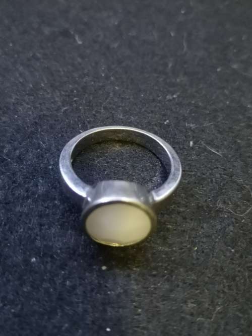 925 Silver ring with white glass