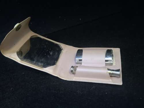 Travel razor with mirror!