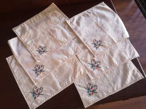Vintage cross stitch serviettes 6
