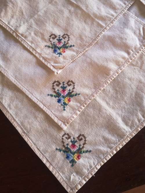 Vintage cross stitch serviettes 6