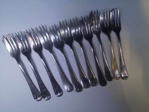 Epns cake forks - made in England x11