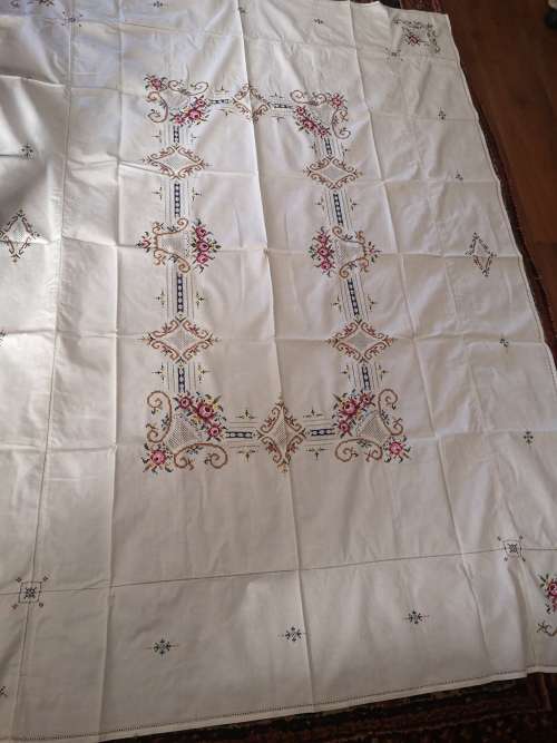 Exquisite cross stich table cloth