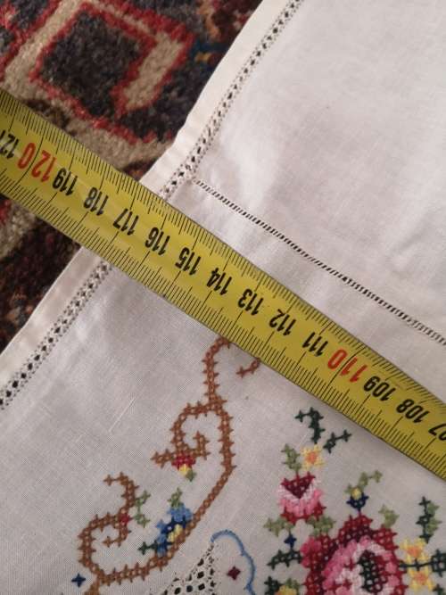 Exquisite cross stich table cloth