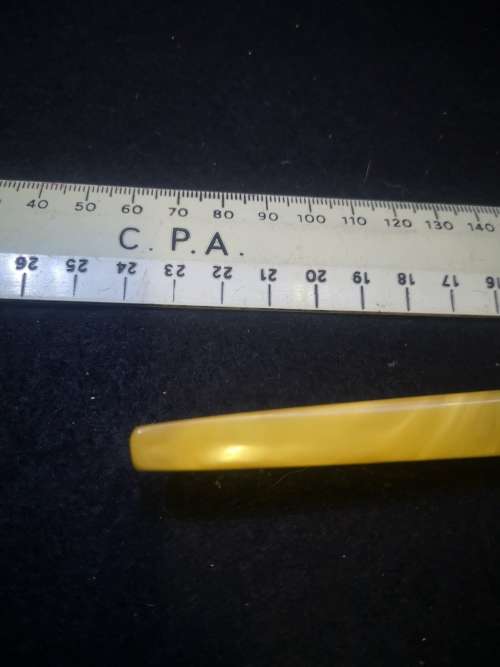Cake lifter - Bakelite? handle