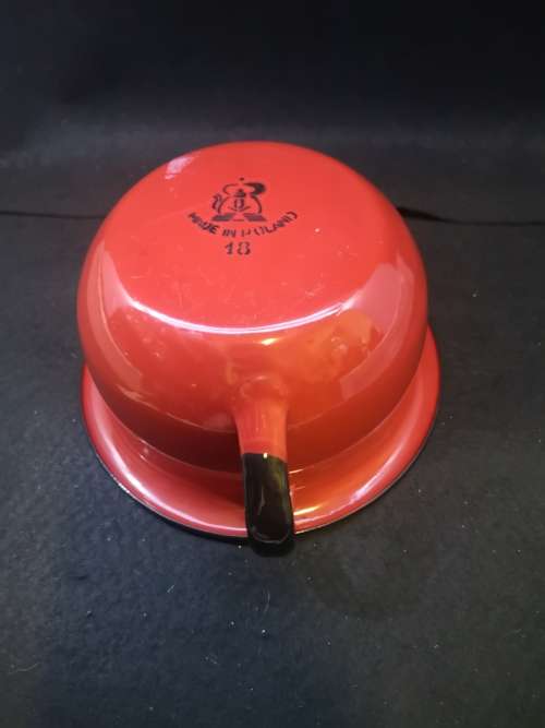 Small beautiful red Polish enamel chamber pot! - LOOK!