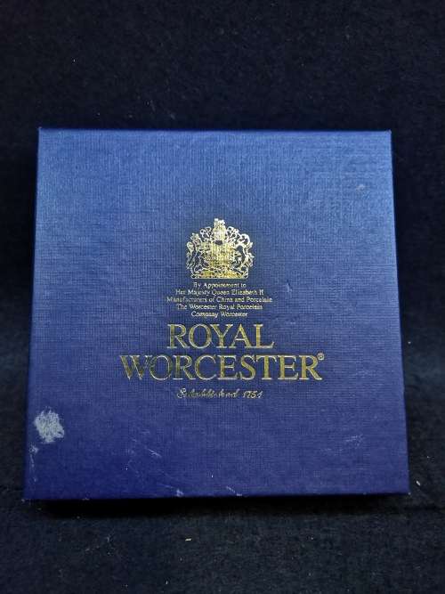 Royal Worcester 250th Anniversary Gardiner Trinket Tray