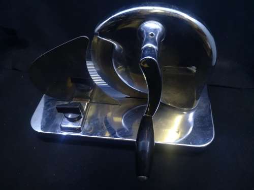 VINTAGE PINEWARE STAINLESS STEEL AND ALUMINIUM BREAD SLICER