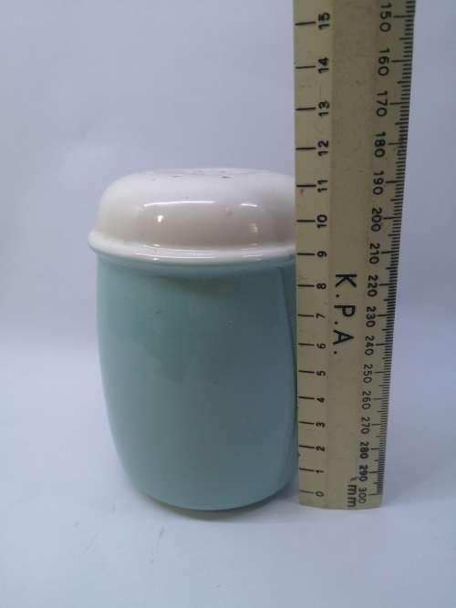 Porcelain shaker