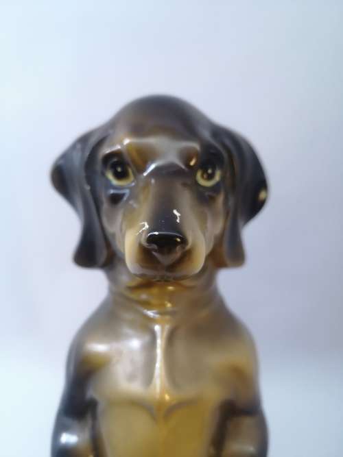 Vintage Dashund figurine made in Japan - Ries