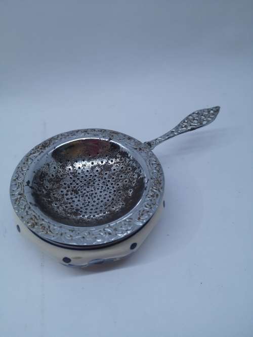 Vintage tea strainer - Delft