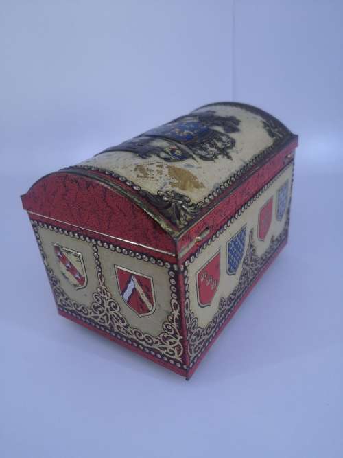 Darling hinged tin