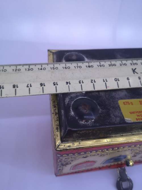 Darling hinged tin