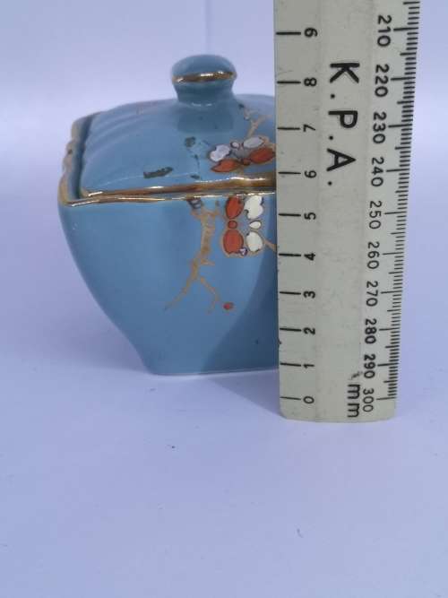 Kendal Old Foley Capri sugar pot