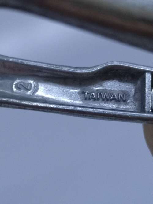 Vintage egg holder for cutting egg - made in Taiwan