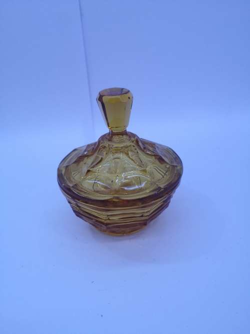 Amber glass vanity set on tray - LOOK!