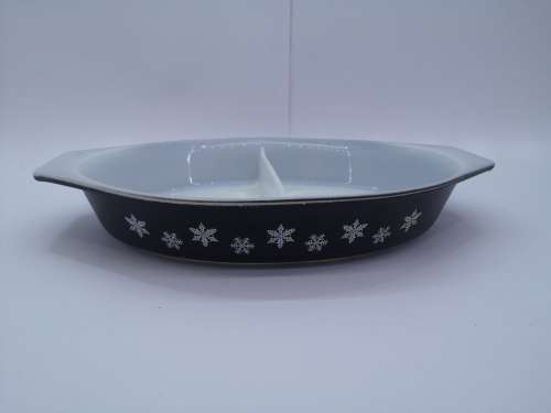 Snowflake on black divider dish