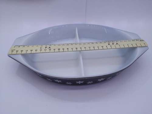 Snowflake on black divider dish