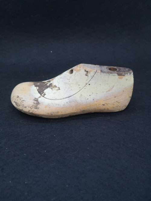 Wooden shoemakers` shoe last / form Cobbler