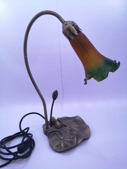 Vintage Tiffany style lamp - broken shade