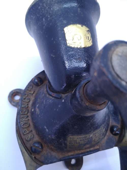 VINTAGE CAST IRON SPONG NO2 COFFEE GRINDER