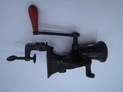VINTAGE CAST IRON SPONG NO2 COFFEE GRINDER