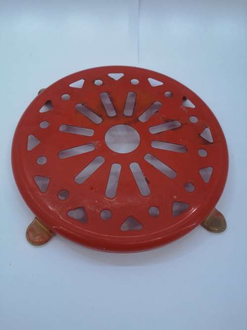 Red trivet - metal