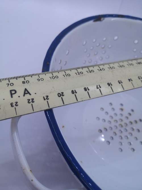Enameled colander blue and white