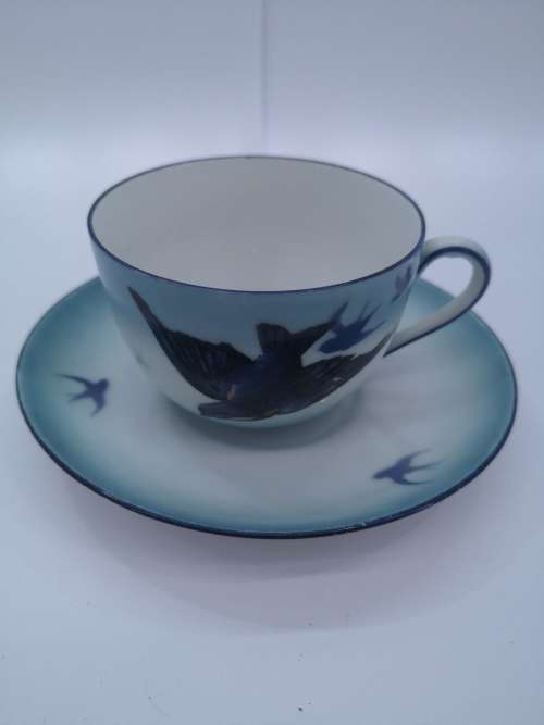 Vintage tea set swallows - Blue 8 cups and saucers