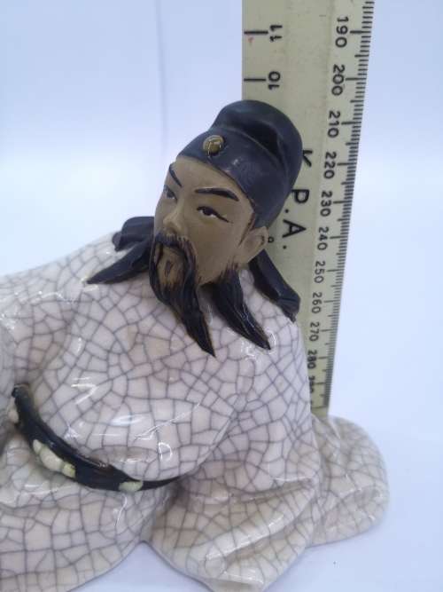 Raku Chinese statue