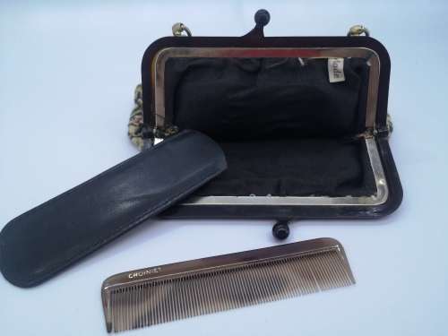 Vintage bag - made in Italy - with comb in leather case