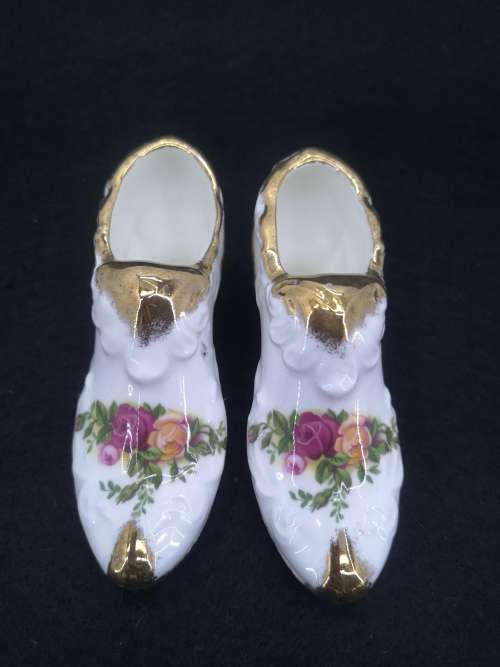 Old Country Roses Royal Albert shoes