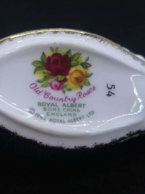 Old Country Roses Royal Albert shoes