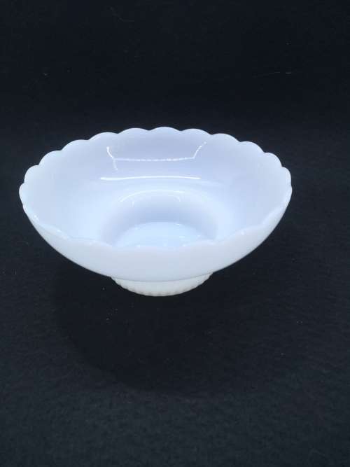 EO Brody Milk Glass bowl