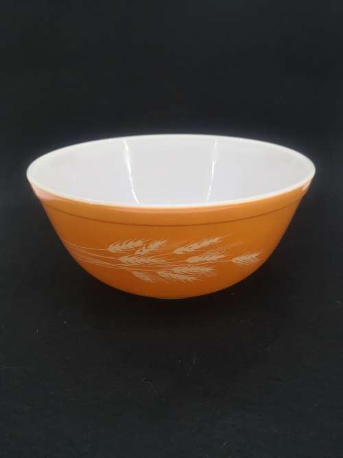 Pyrex mixing bowl