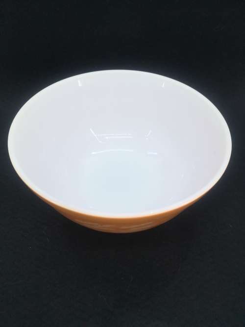 Pyrex mixing bowl