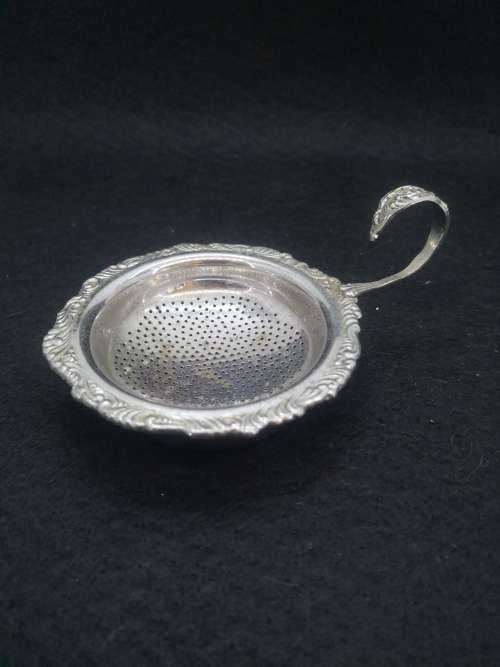 Tea strainer