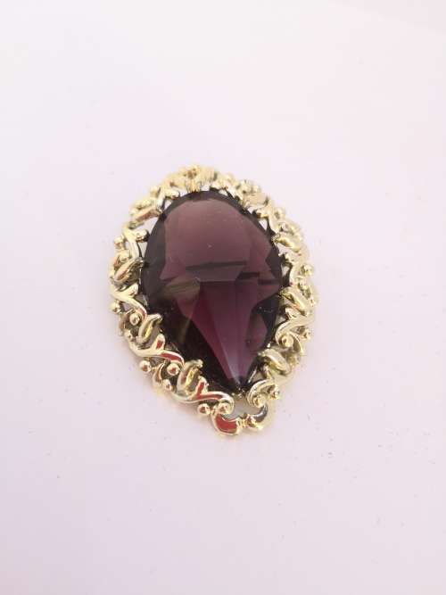Big brooch - look!