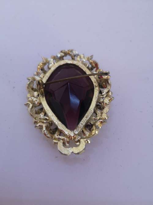 Big brooch - look!