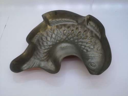 Copper fish mould