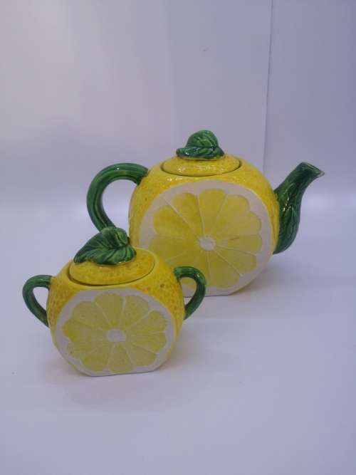 Lemon tea and sugar pot - see photos - no makers mark