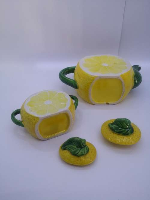Lemon tea and sugar pot - see photos - no makers mark