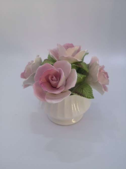 Vintage Royale Stratford Fine Bone China Flower Basket Bouquet