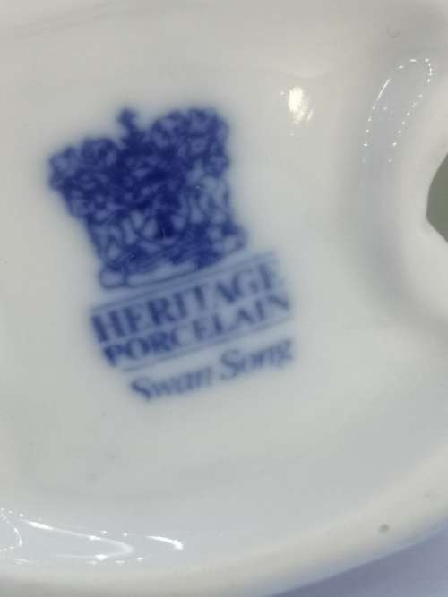 Heritage Porcelain Swan Figurine: Swan Song